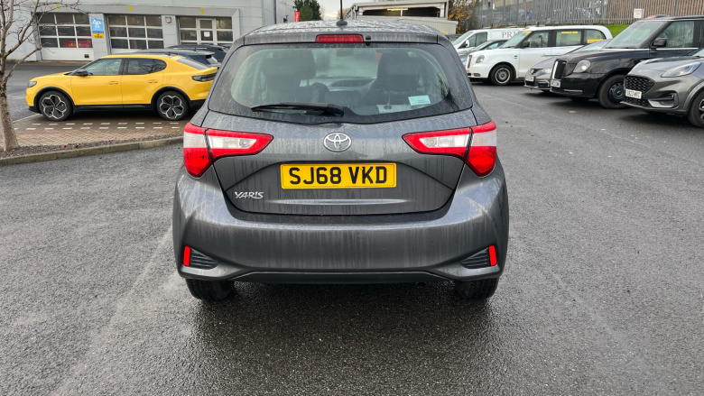 Toyota Yaris 1.5 VVT-i Icon Tech 5dr Petrol Hatchback